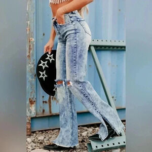 Risen Denim | Los Angeles, Women’s 11/30 | Sun Bleached Flares